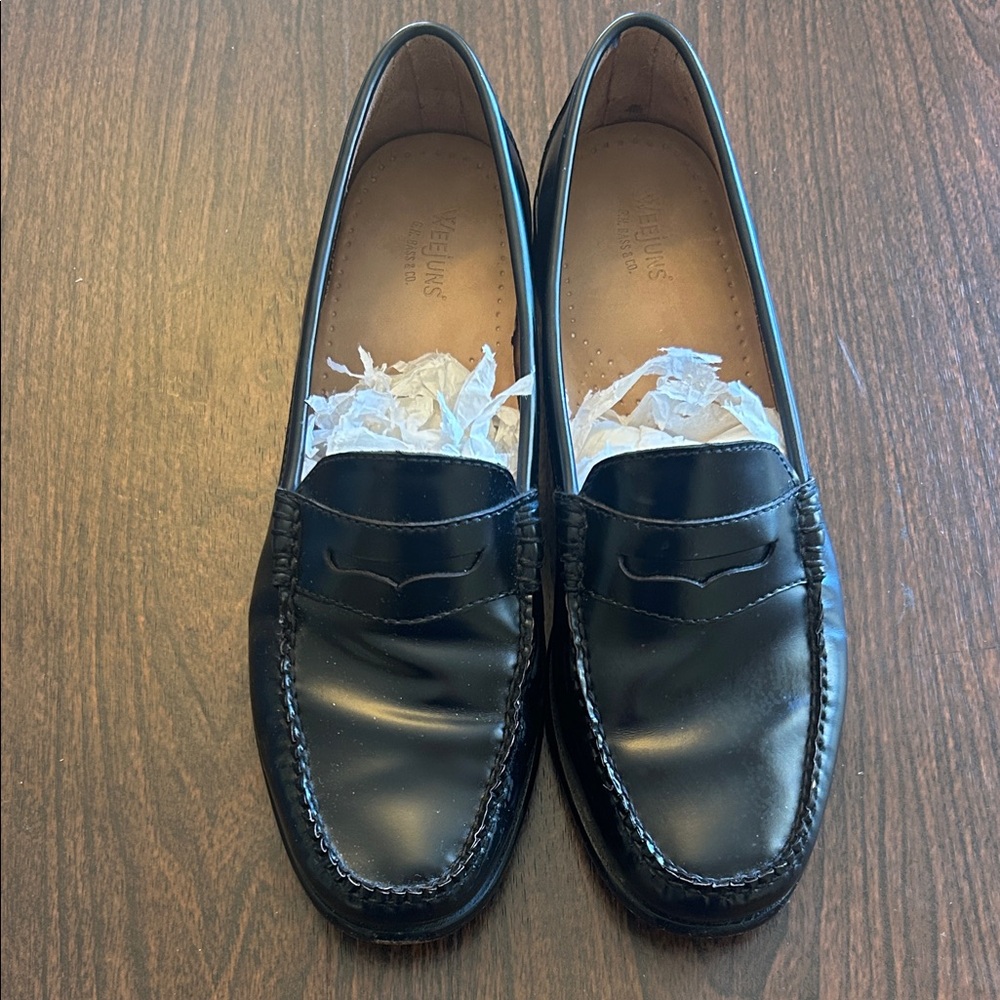 G.H. Bass & Co. Black Leather Slip-On Loafers Weejuns